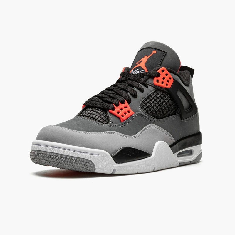 Nike AIR JORDAN 4 RETRO 