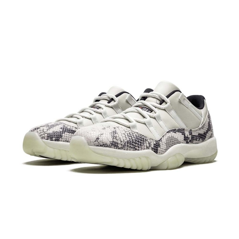 Nike Air Jordan 11 Retro Low 